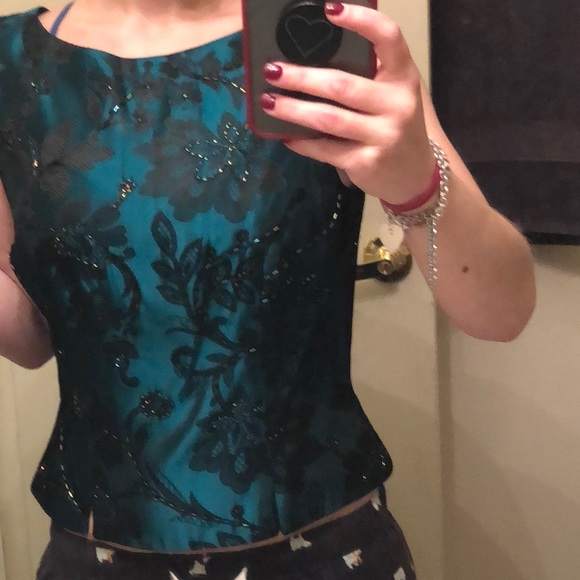 NWT beautiful top! ** - Picture 5 of 8